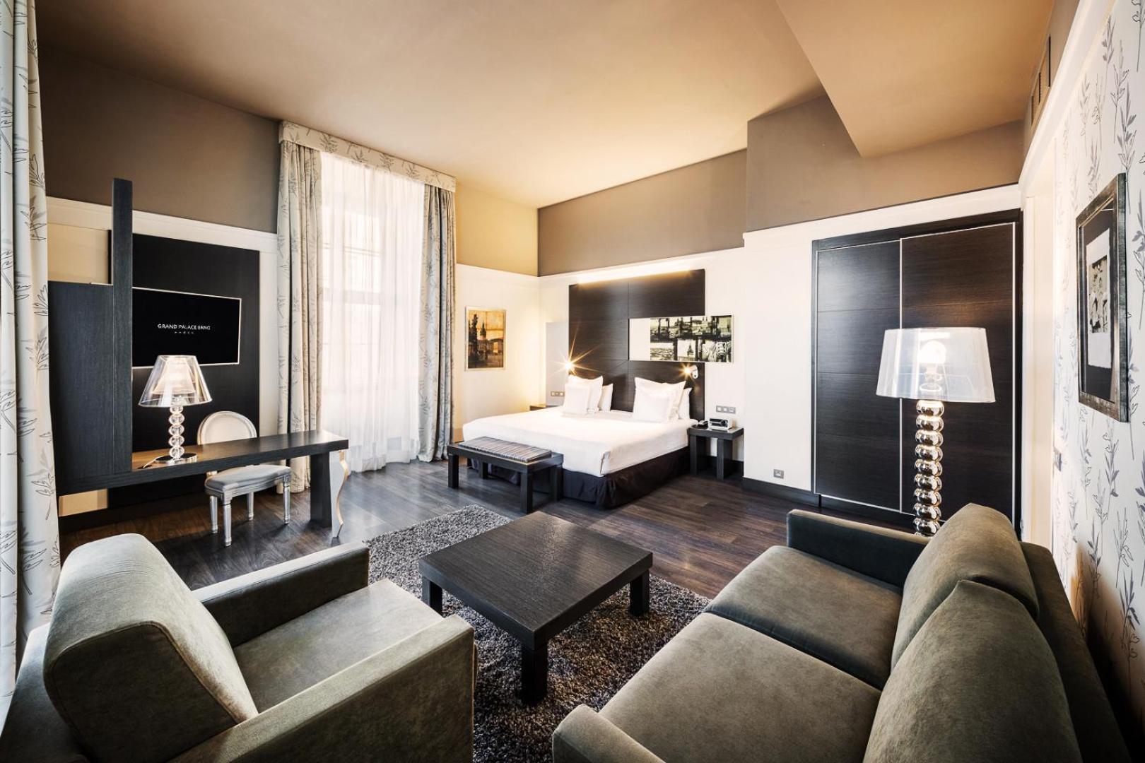Grand Palace Brno Ngoại thất bức ảnh Suite
