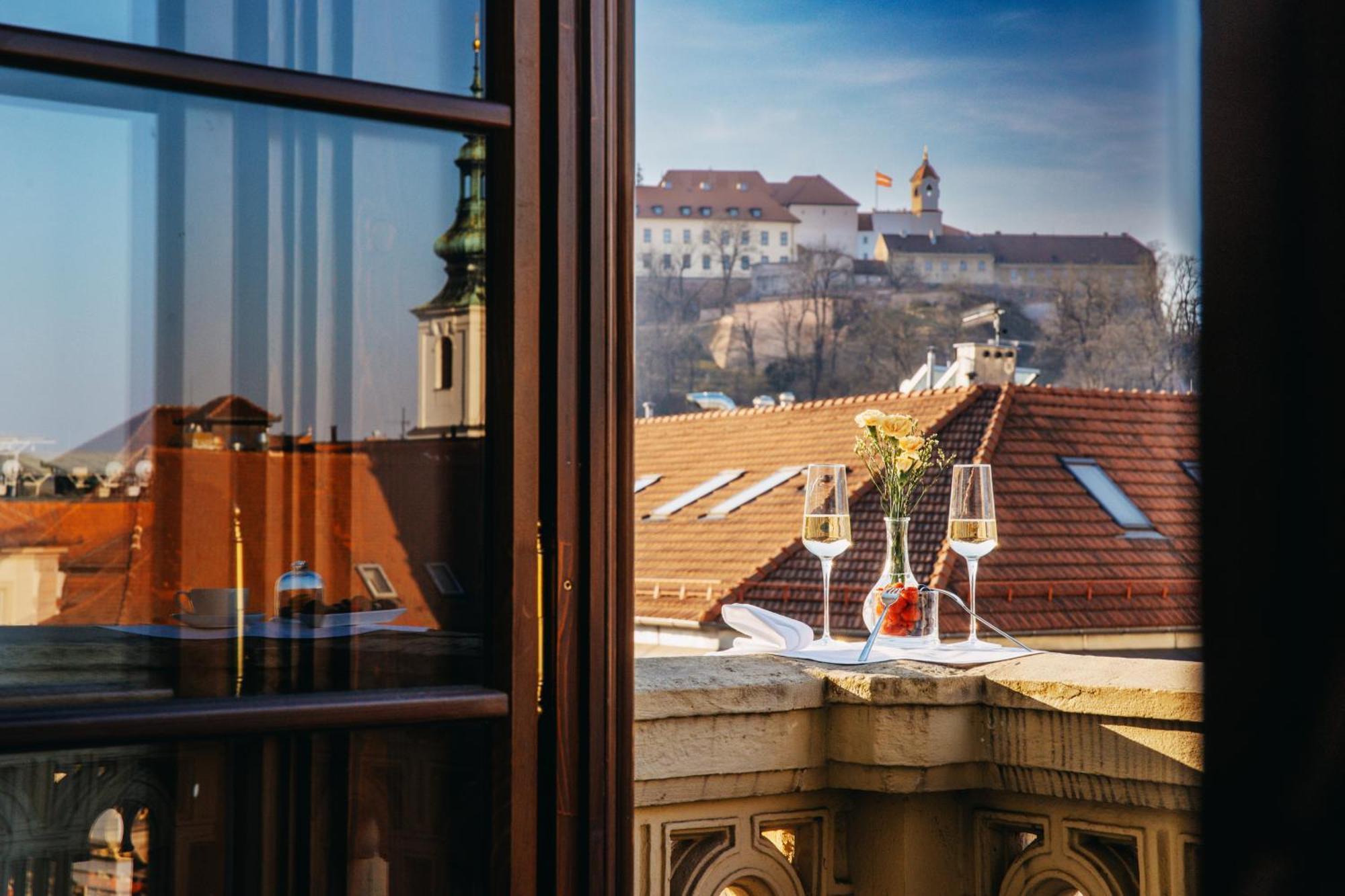 Grand Palace Brno Ngoại thất bức ảnh