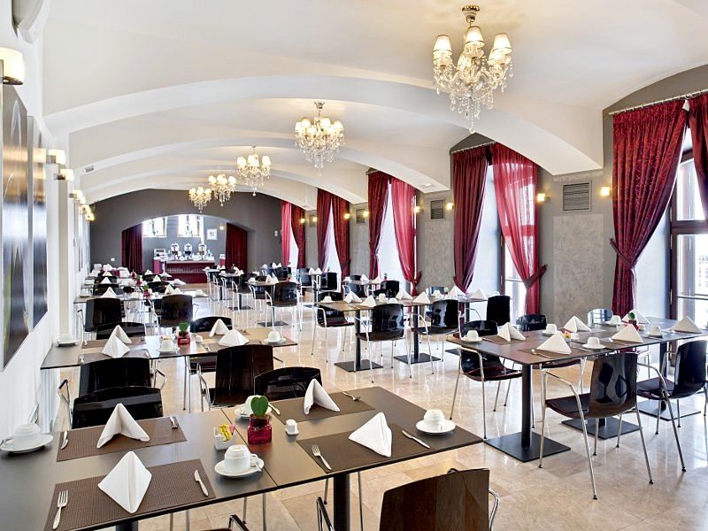 Grand Palace Brno Ngoại thất bức ảnh Restaurant